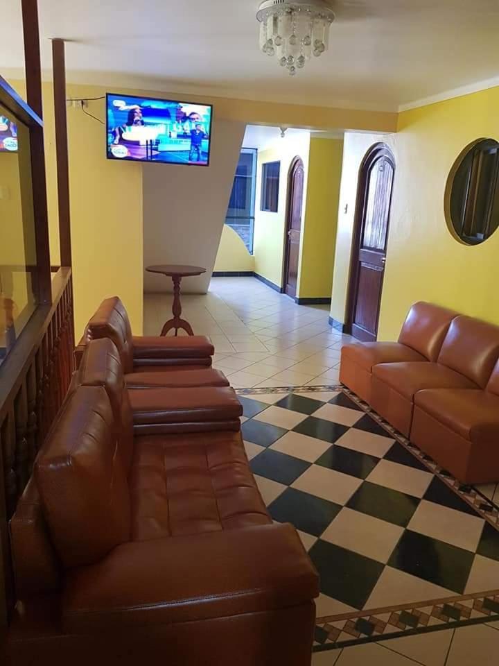 Hospedaje Karol Hotel Ayacucho Buitenkant foto