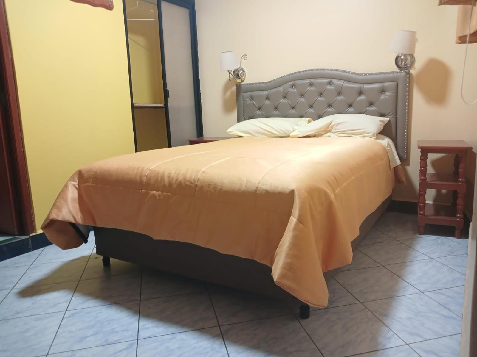 Hospedaje Karol Hotel Ayacucho Buitenkant foto